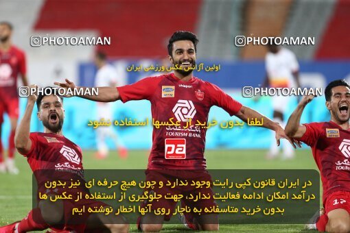 1977937, Tehran, Iran, Iran Football Pro League، Persian Gulf Cup، Week 25، Second Leg، Persepolis 1 v 0 Foulad Khouzestan on 2020/07/18 at Azadi Stadium