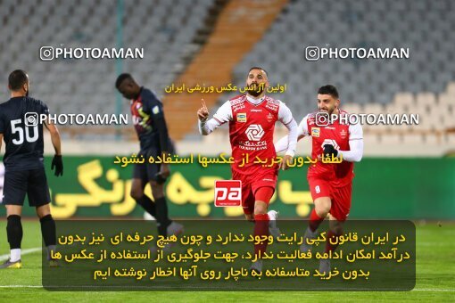 1991948, Tehran, Iran, لیگ برتر فوتبال ایران، Persian Gulf Cup، Week 11، First Leg، Persepolis 2 v 1 Foulad Khouzestan on 2021/01/18 at Azadi Stadium