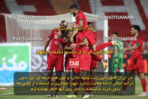 1997163, Tehran, Iran, لیگ برتر فوتبال ایران، Persian Gulf Cup، Week 27، Second Leg، Persepolis 2 v 0 Aluminium Arak on 2021/07/10 at Azadi Stadium