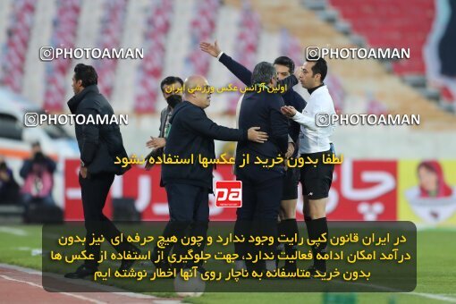 1916491, Tehran, Iran, لیگ برتر فوتبال ایران، Persian Gulf Cup، Week 8، First Leg، Esteghlal 0 v 0 Persepolis on 2021/12/04 at Azadi Stadium