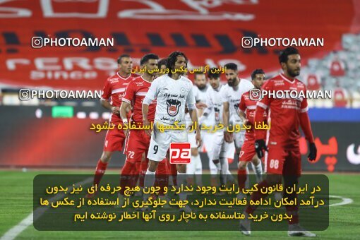 1998143, Tehran, Iran, لیگ برتر فوتبال ایران، Persian Gulf Cup، Week 11، First Leg، Persepolis 2 v 0 Zob Ahan Esfahan on 2021/12/24 at Azadi Stadium