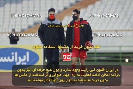 1998539, Tehran, Iran, لیگ برتر فوتبال ایران، Persian Gulf Cup، Week 15، First Leg، Persepolis 1 v 0 Fajr-e Sepasi Shiraz on 2022/01/13 at Azadi Stadium