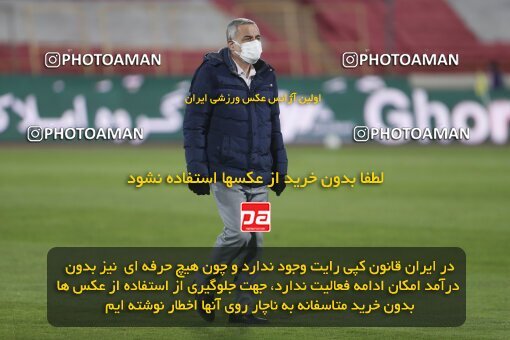 1998842, Tehran, Iran, لیگ برتر فوتبال ایران، Persian Gulf Cup، Week 18، Second Leg، Persepolis 2 v 0 Aluminium Arak on 2022/02/18 at Azadi Stadium