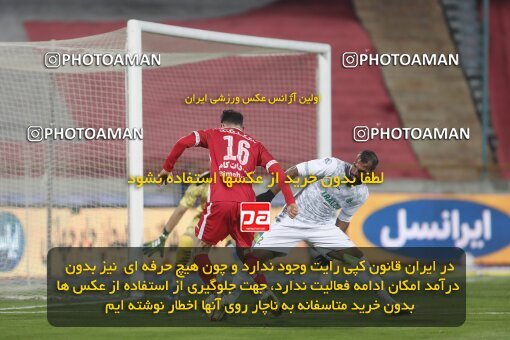 1998916, Tehran, Iran, لیگ برتر فوتبال ایران، Persian Gulf Cup، Week 18، Second Leg، Persepolis 2 v 0 Aluminium Arak on 2022/02/18 at Azadi Stadium