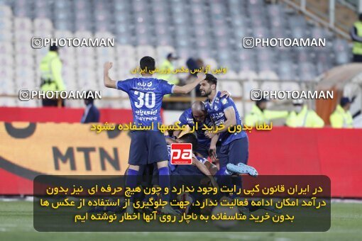 2000035, Tehran, Iran, لیگ برتر فوتبال ایران، Persian Gulf Cup، Week 23، Second Leg، Persepolis 1 v 1 Esteghlal on 2022/03/17 at Azadi Stadium