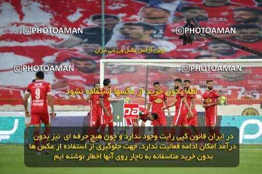 2002033, Tehran, Iran, لیگ برتر فوتبال ایران، Persian Gulf Cup، Week 29، Second Leg، Persepolis 2 v 1 Padideh Mashhad on 2022/05/29 at Azadi Stadium