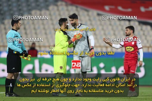 2032147, Tehran, Iran, 2022–23 Iranian Hazfi Cup, 1/16 Final, Khorramshahr Cup, Persepolis (4) 2 v 2 (۱) Vanpars Naqsh Jahan on 2023/01/10 at Azadi Stadium