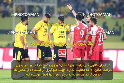 2142383, Iran pro league, 2023-2024، Persian Gulf Cup، Week 10، First Leg، 2023/11/12، Isfahan، Naghsh-e Jahan Stadium، Sepahan 1 - 0 Persepolis