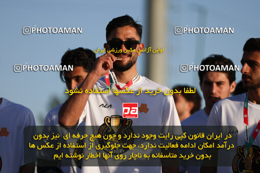 1404.11.12_18384_211_0122